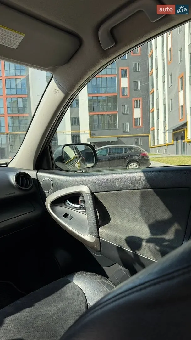 2010 Toyota RAV 4 - мініатюра 7