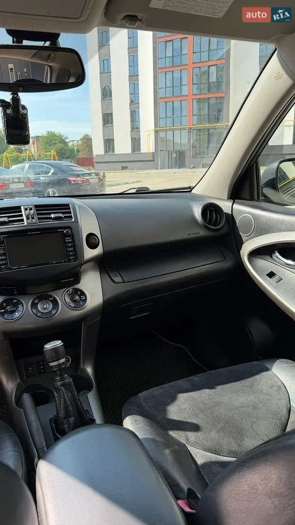 2010 Toyota RAV 4 - мініатюра 8