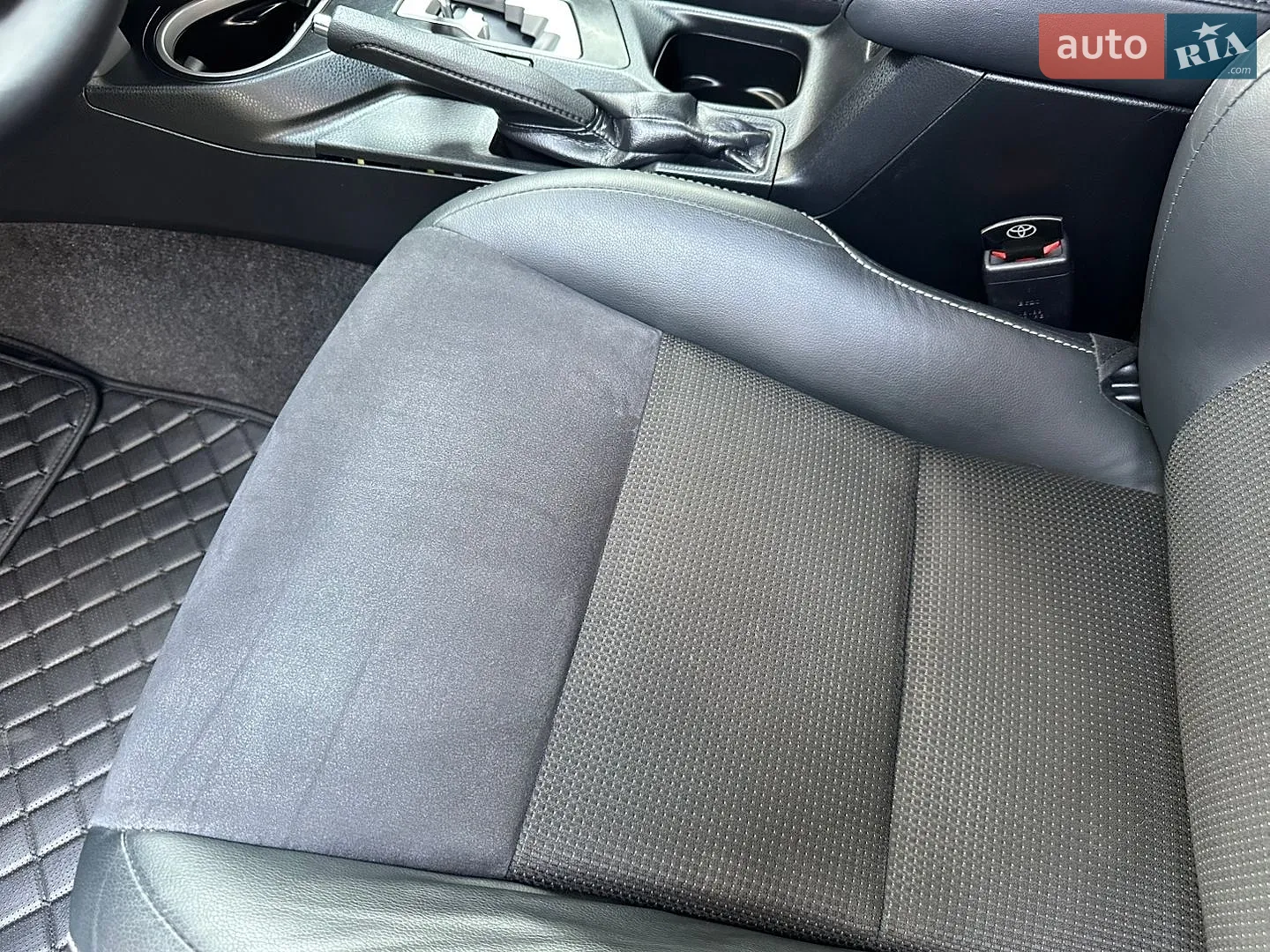 2016 Toyota RAV 4 - мініатюра 79