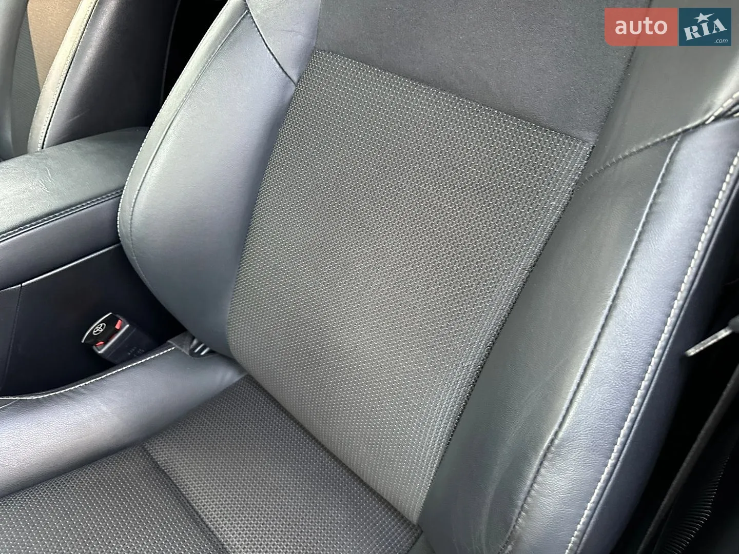 2016 Toyota RAV 4 - мініатюра 93
