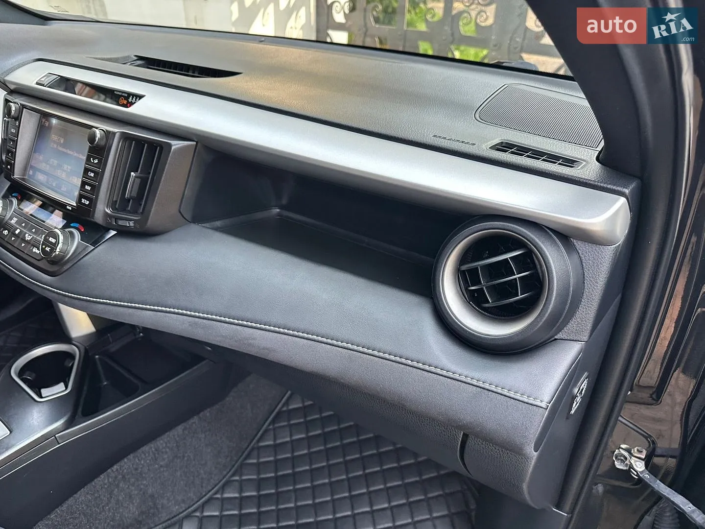 2016 Toyota RAV 4 - мініатюра 120