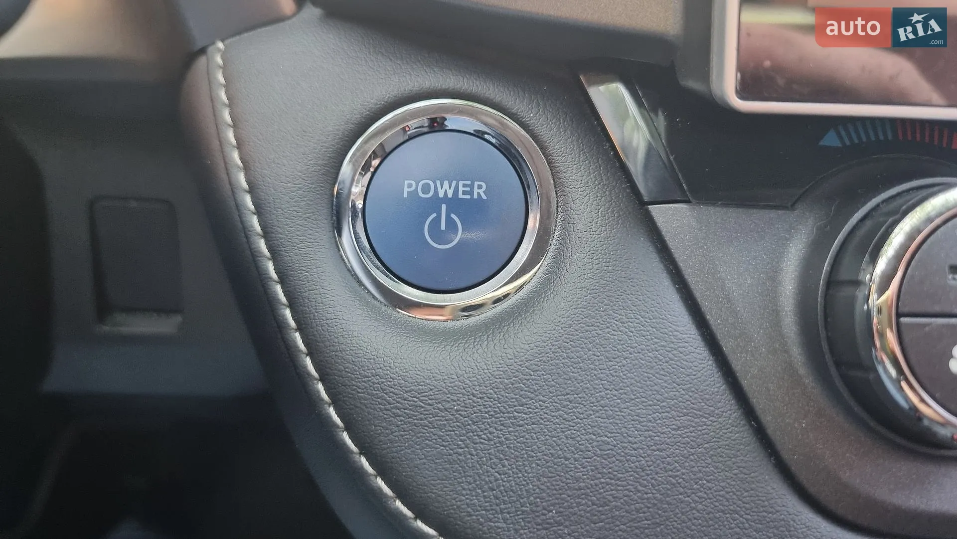 2017 Toyota RAV 4 - мініатюра 31