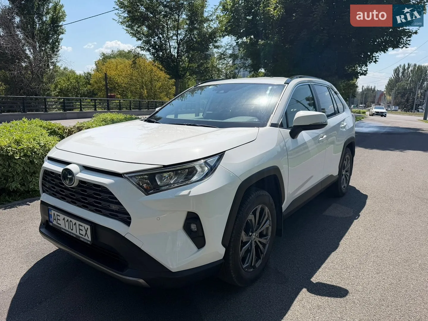 2023 Toyota RAV 4 - фото 1