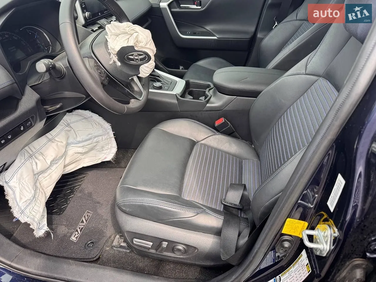 2020 Toyota RAV 4 - мініатюра 12