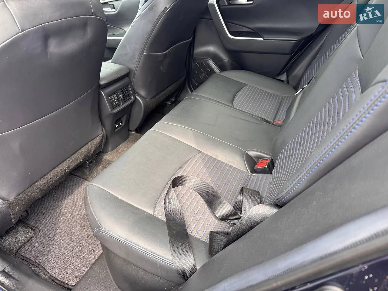 2020 Toyota RAV 4 - мініатюра 17