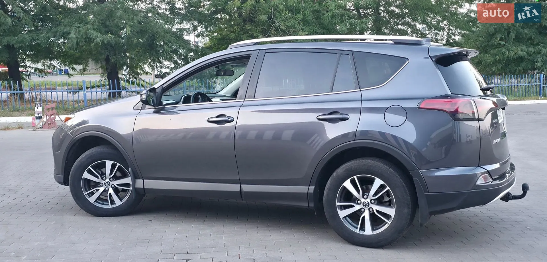 2016 Toyota RAV 4 - мініатюра 9