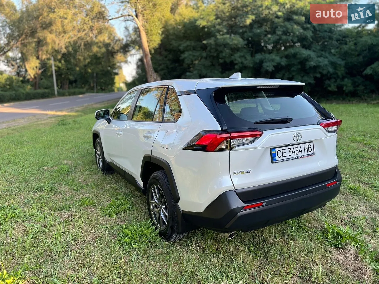 2023 Toyota RAV 4 - мініатюра 11