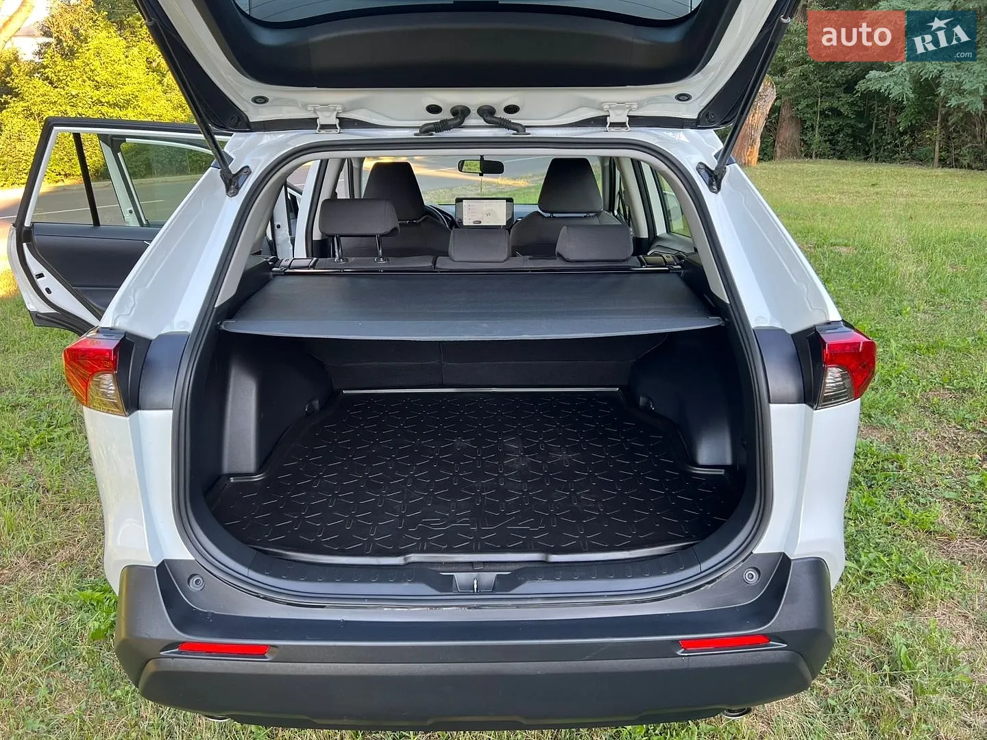 2023 Toyota RAV 4 - мініатюра 19
