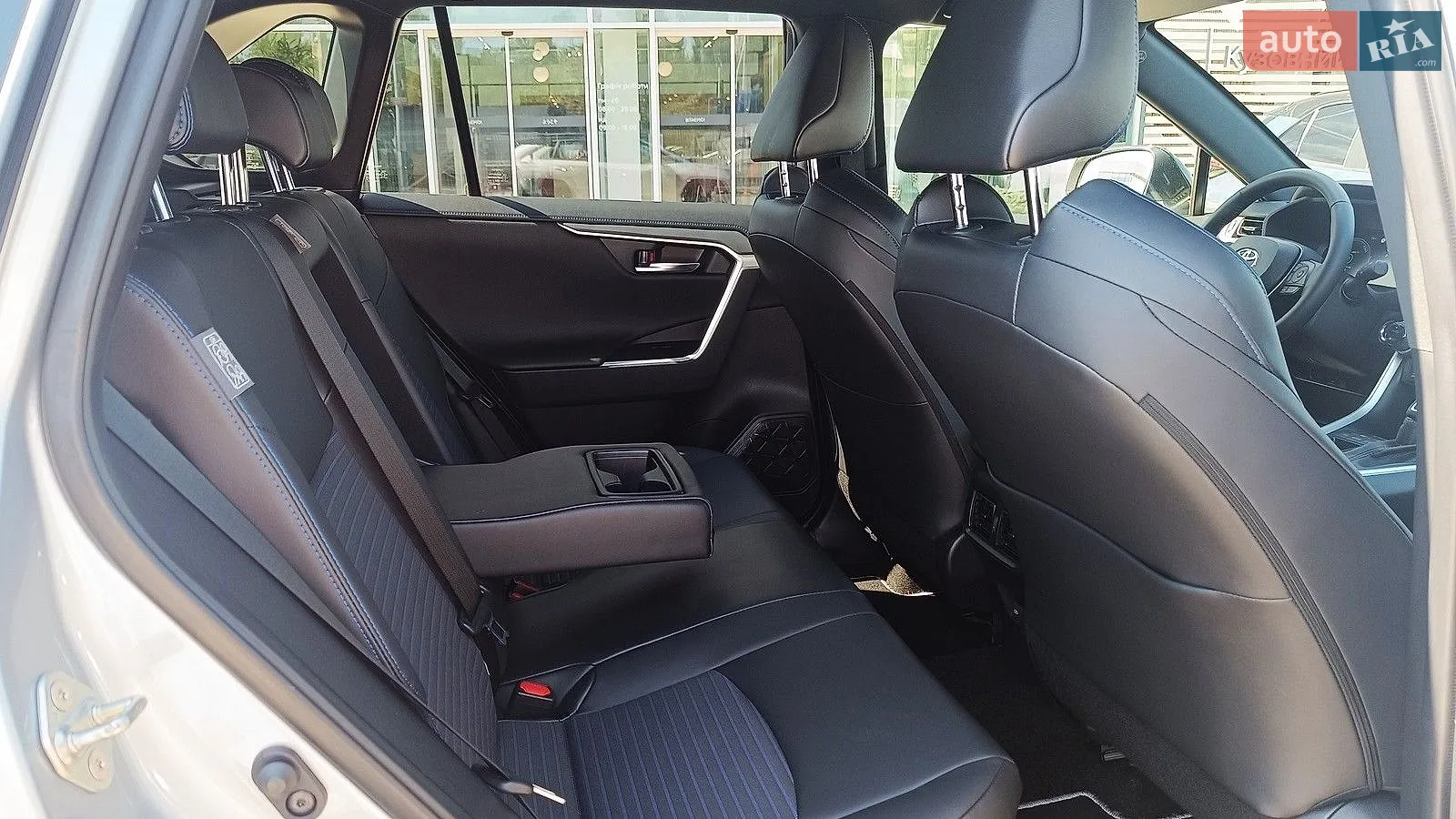 2025 Toyota RAV 4 - мініатюра 7