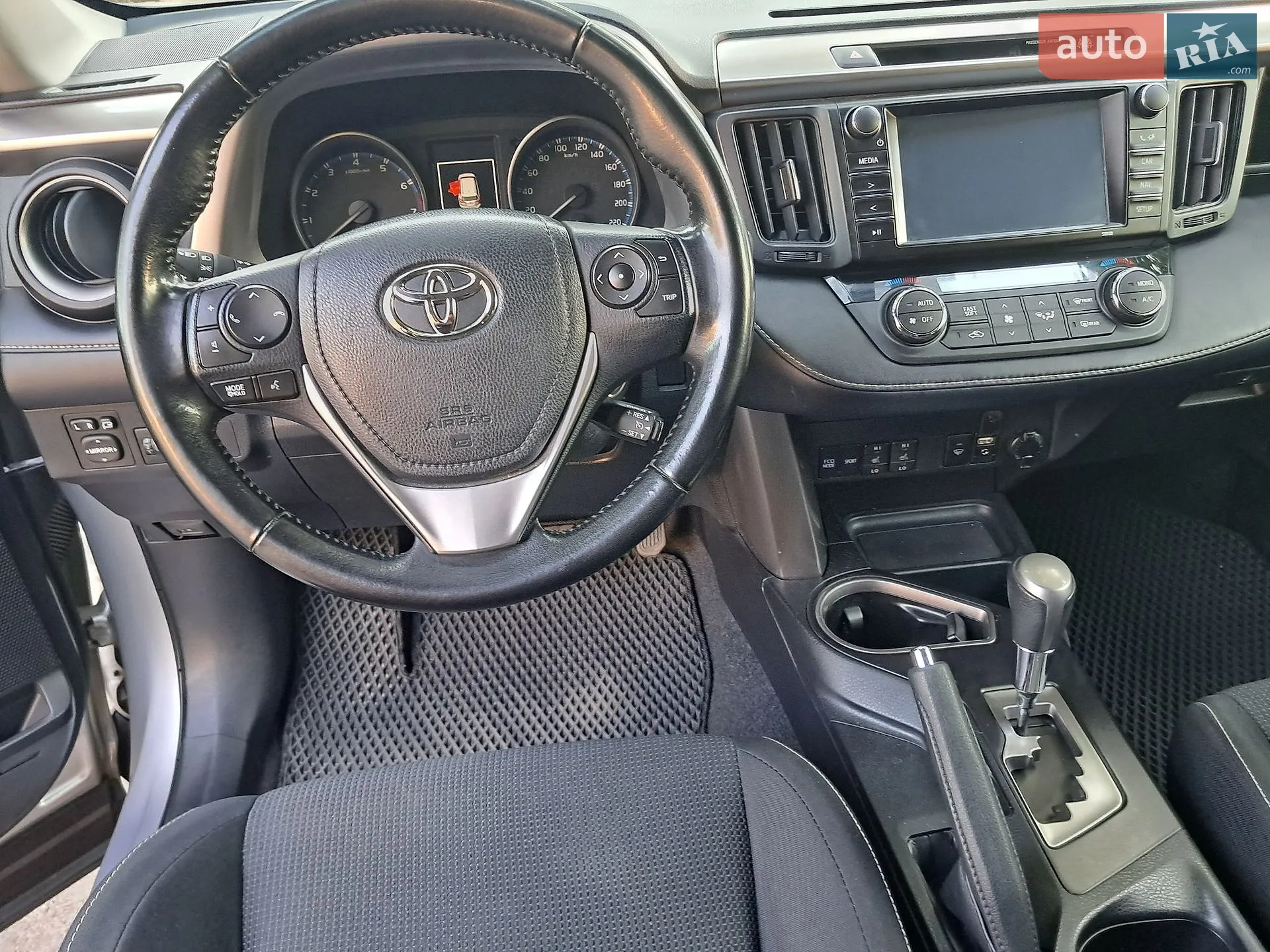 2017 Toyota RAV 4 - мініатюра 9