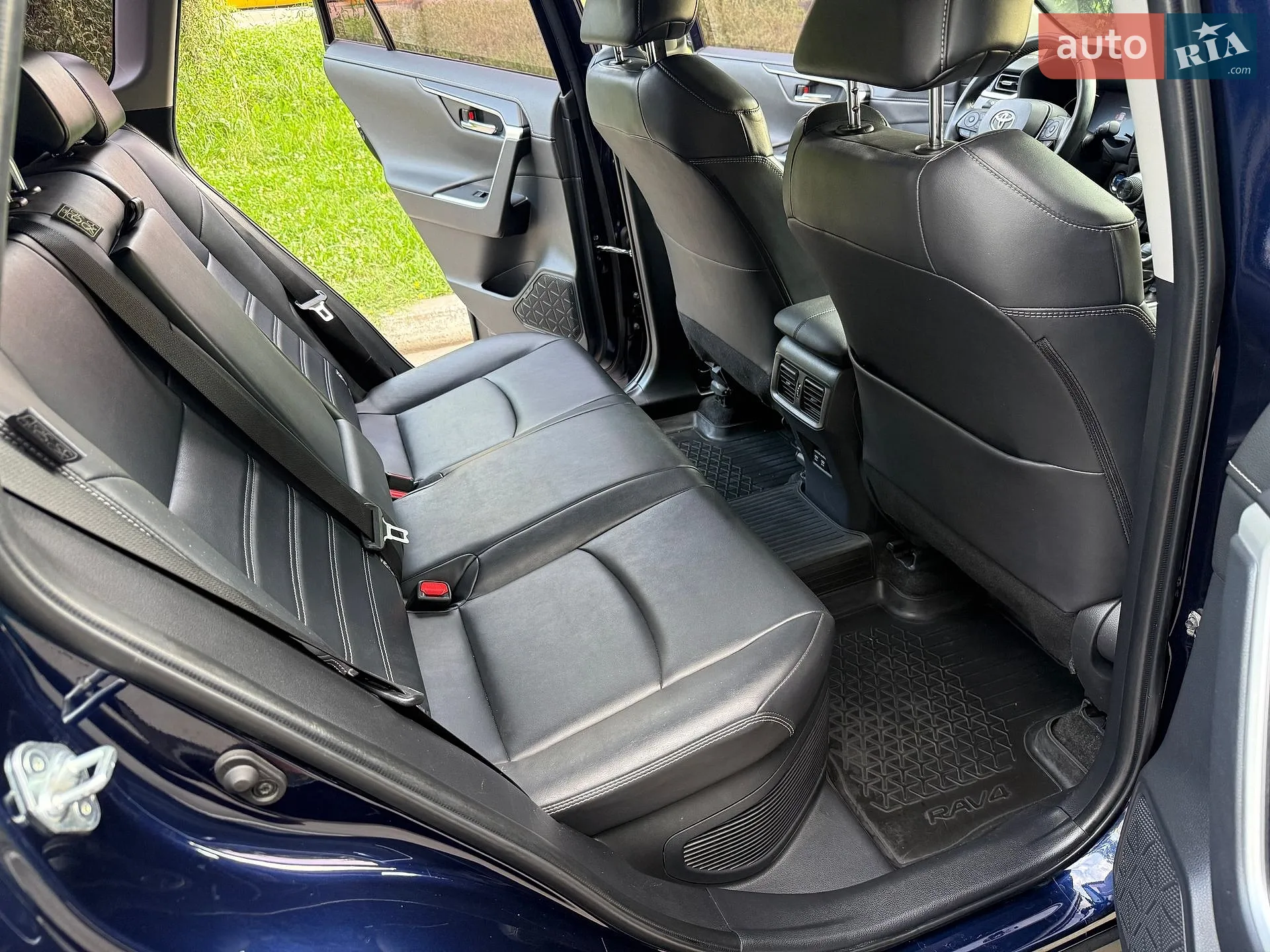 2018 Toyota RAV 4 - мініатюра 17