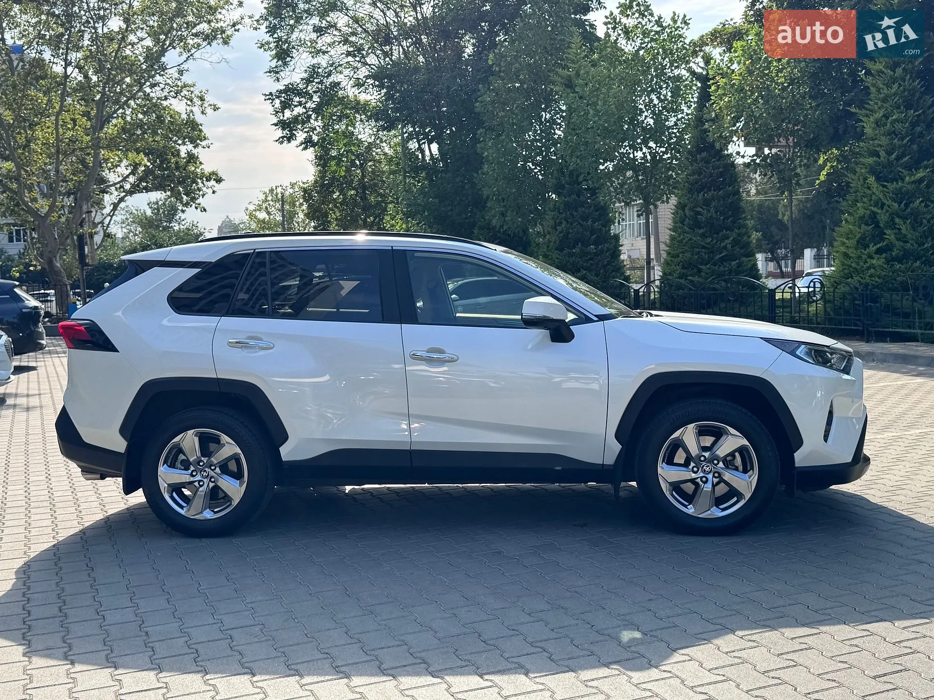 2020 Toyota RAV 4 - мініатюра 4
