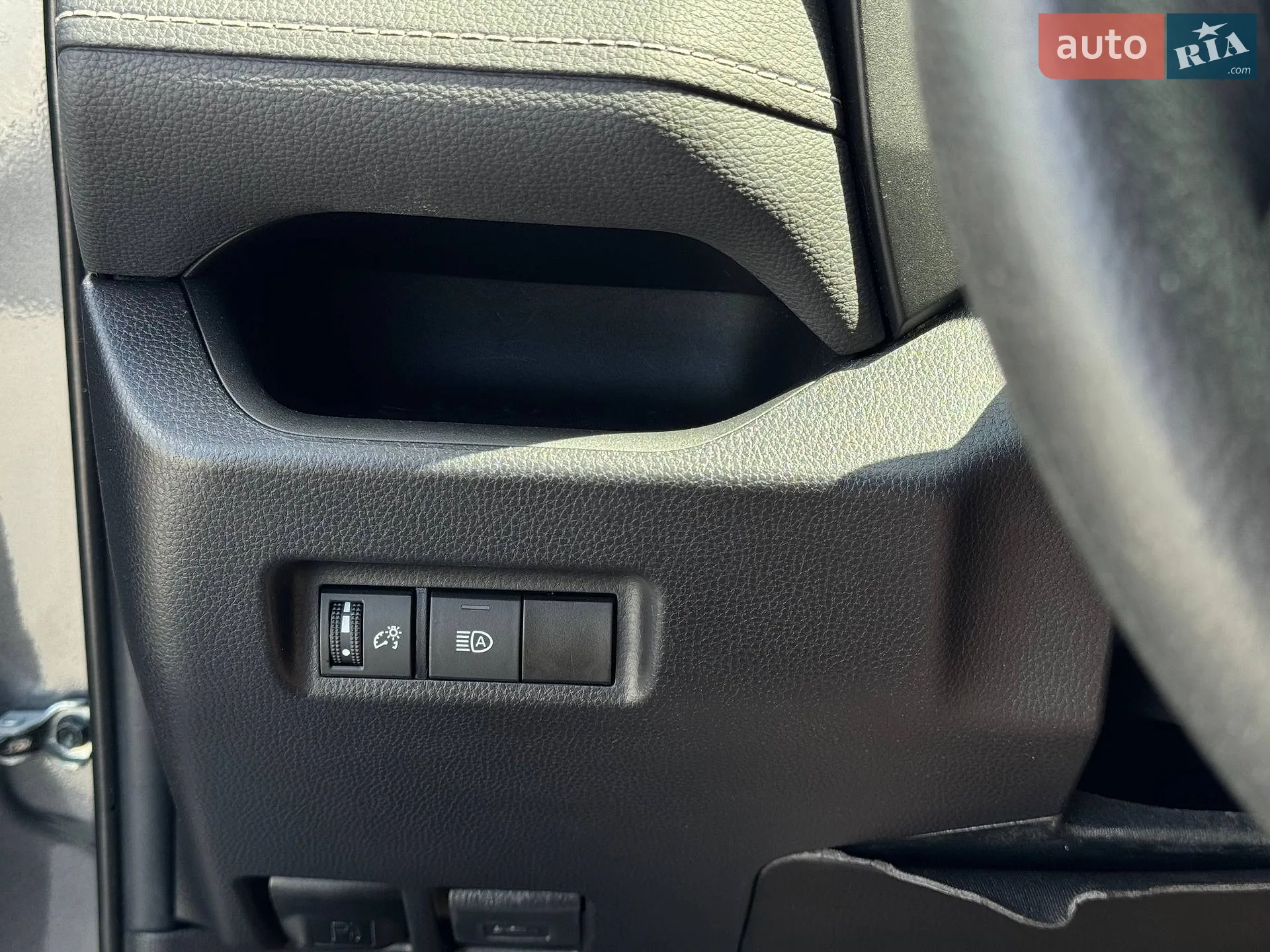 2021 Toyota RAV 4 - мініатюра 31