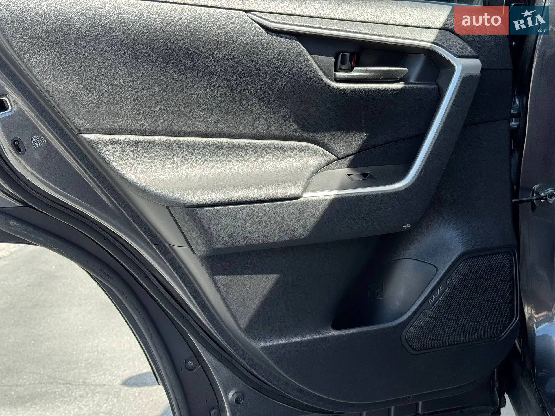 2021 Toyota RAV 4 - мініатюра 39