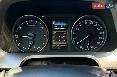 Внедорожник / Кроссовер Toyota RAV4 2017 в Шептицькому