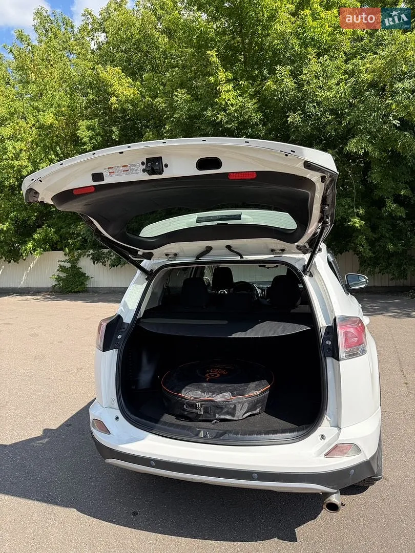 2016 Toyota RAV 4 - мініатюра 6