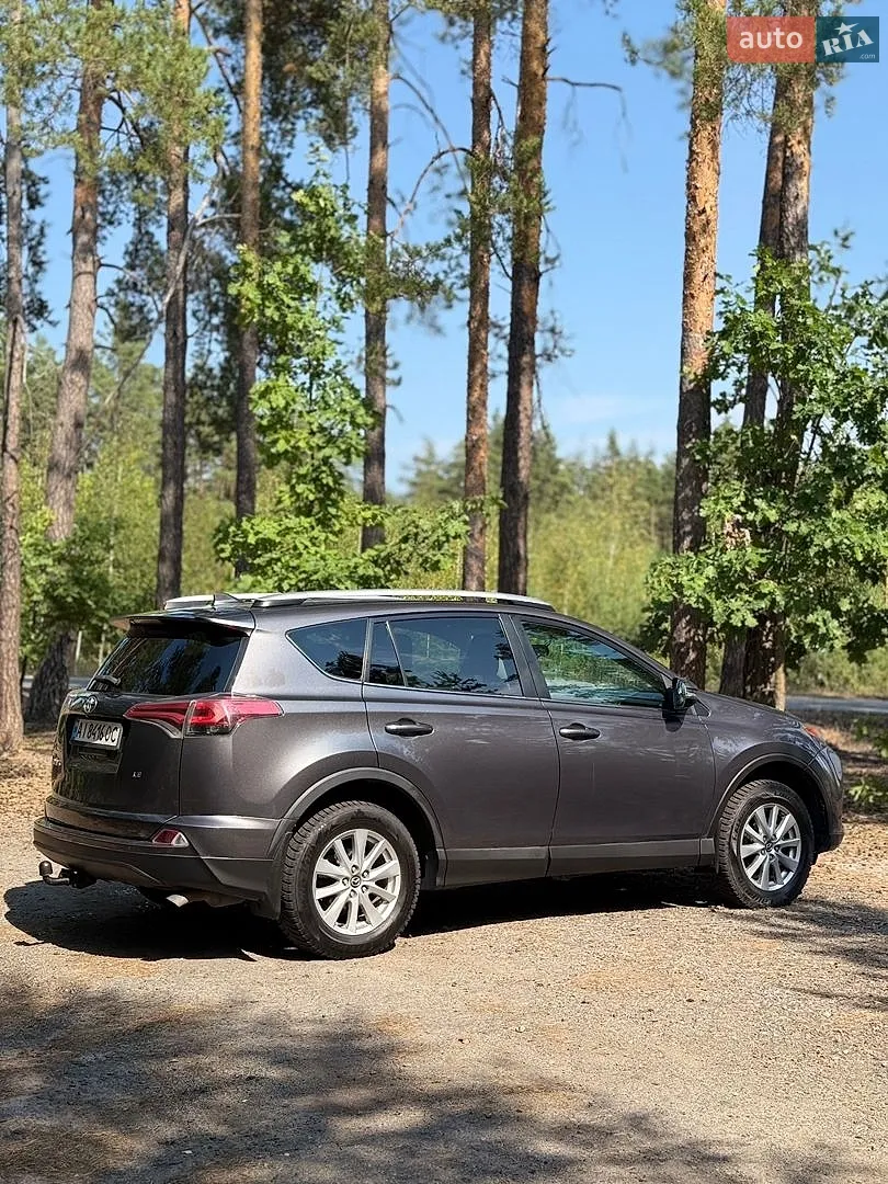 2016 Toyota RAV 4 - мініатюра 8