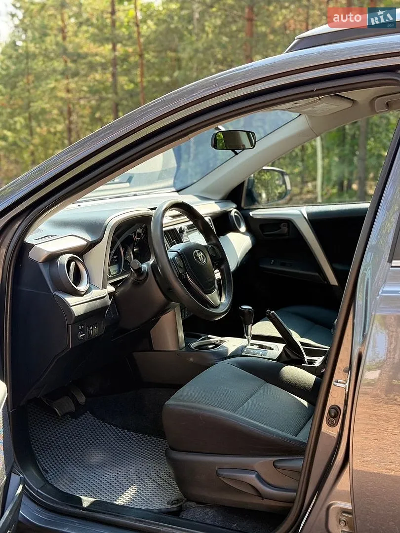 2016 Toyota RAV 4 - мініатюра 9