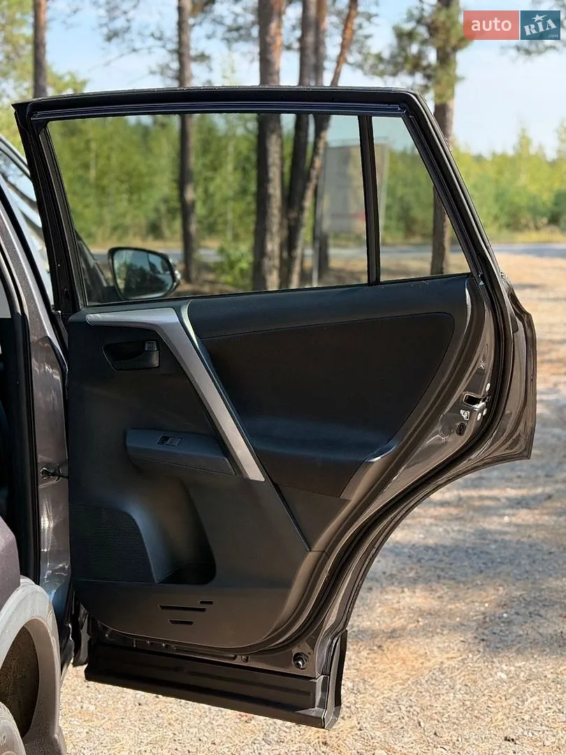 2016 Toyota RAV 4 - мініатюра 15