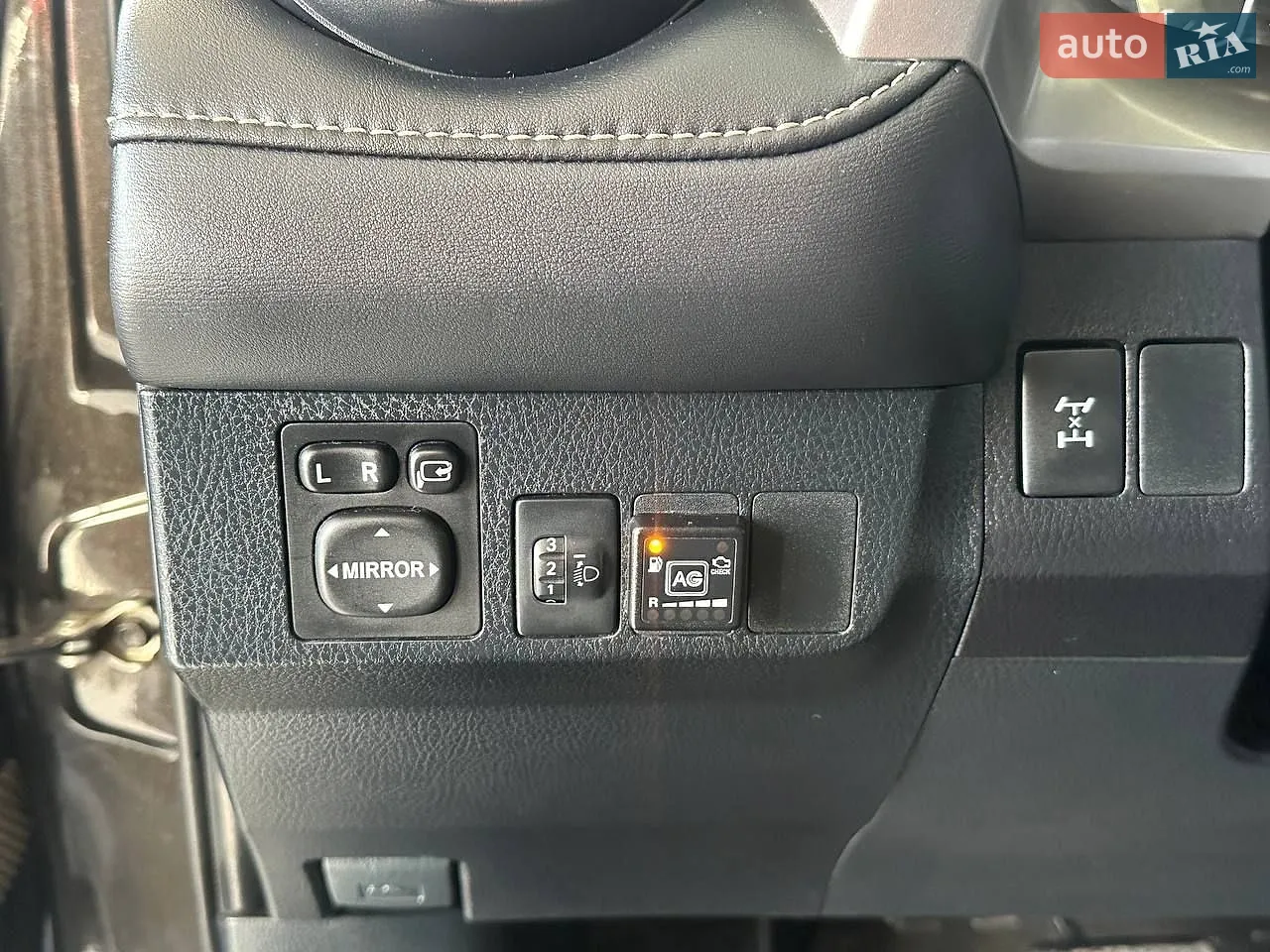2016 Toyota RAV 4 - мініатюра 16