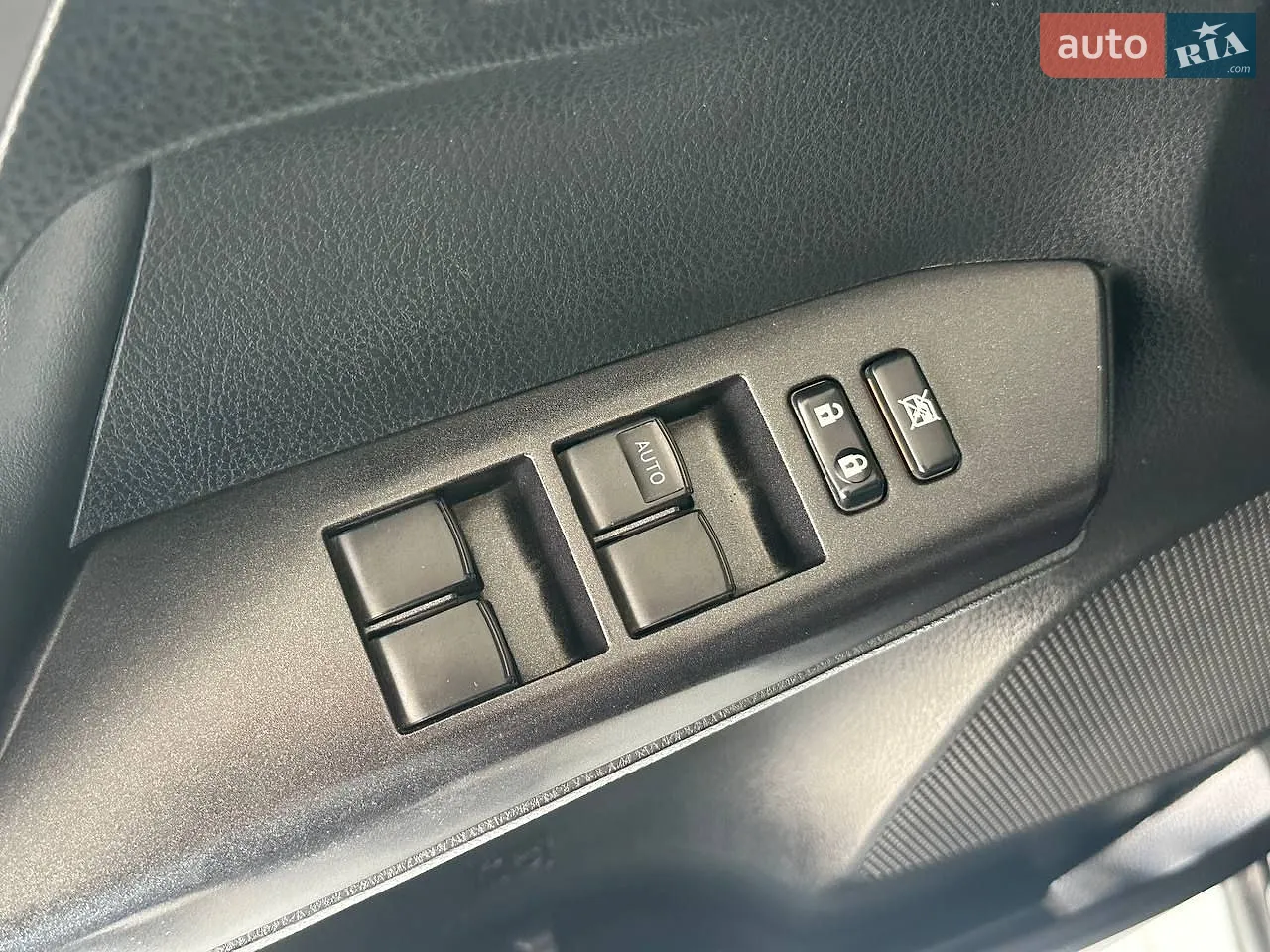 2016 Toyota RAV 4 - мініатюра 17
