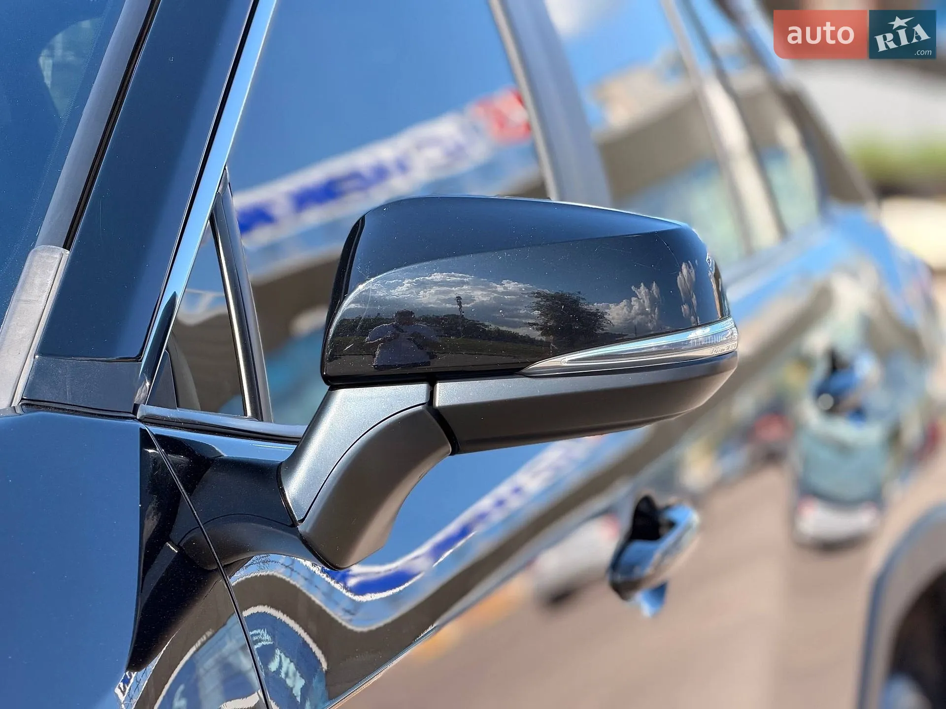 2020 Toyota RAV 4 - мініатюра 8
