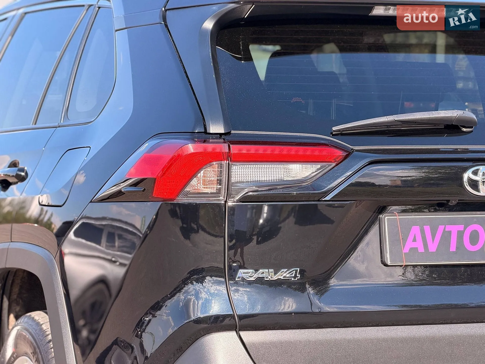 2020 Toyota RAV 4 - мініатюра 21