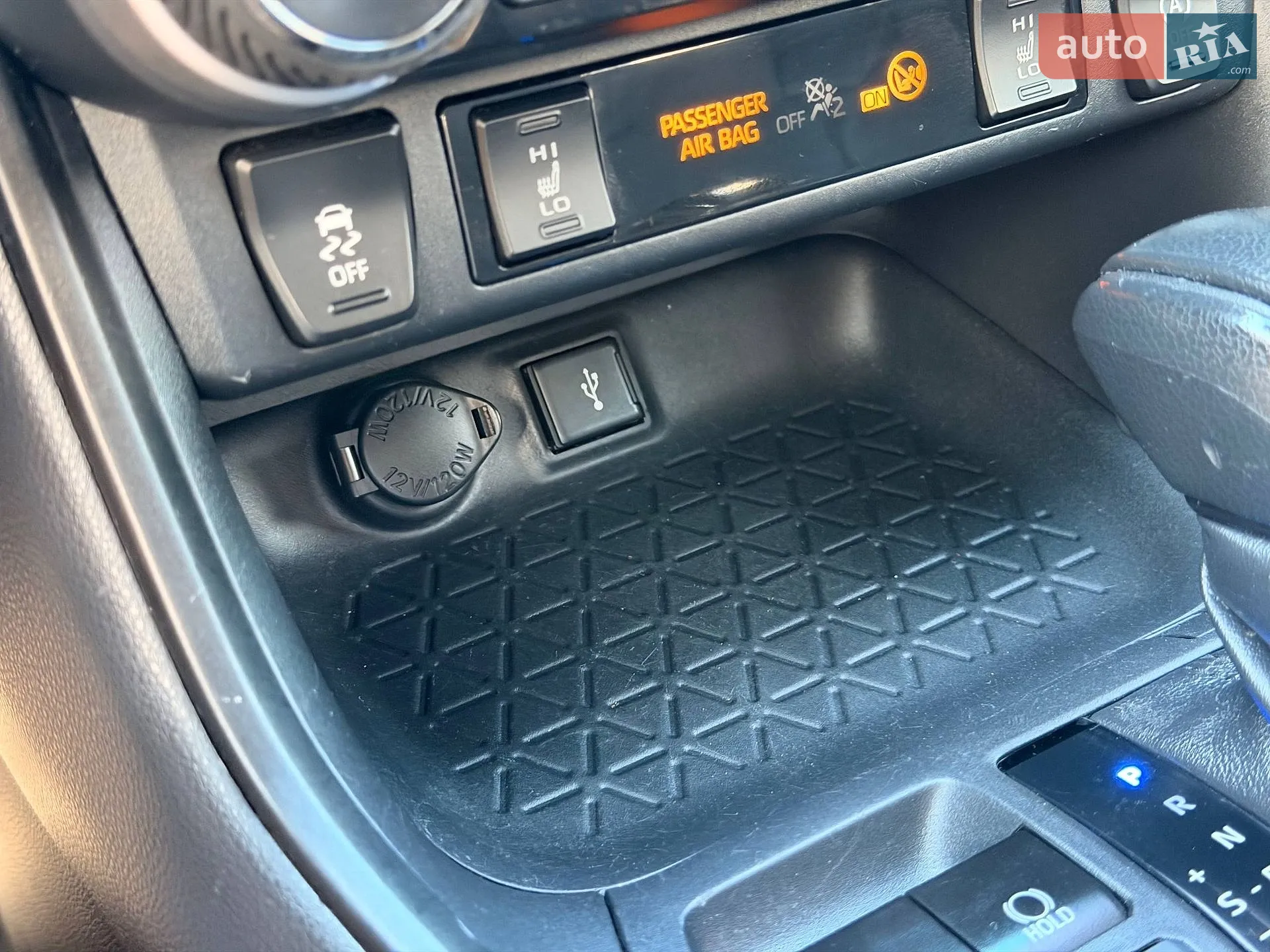 2020 Toyota RAV 4 - мініатюра 82