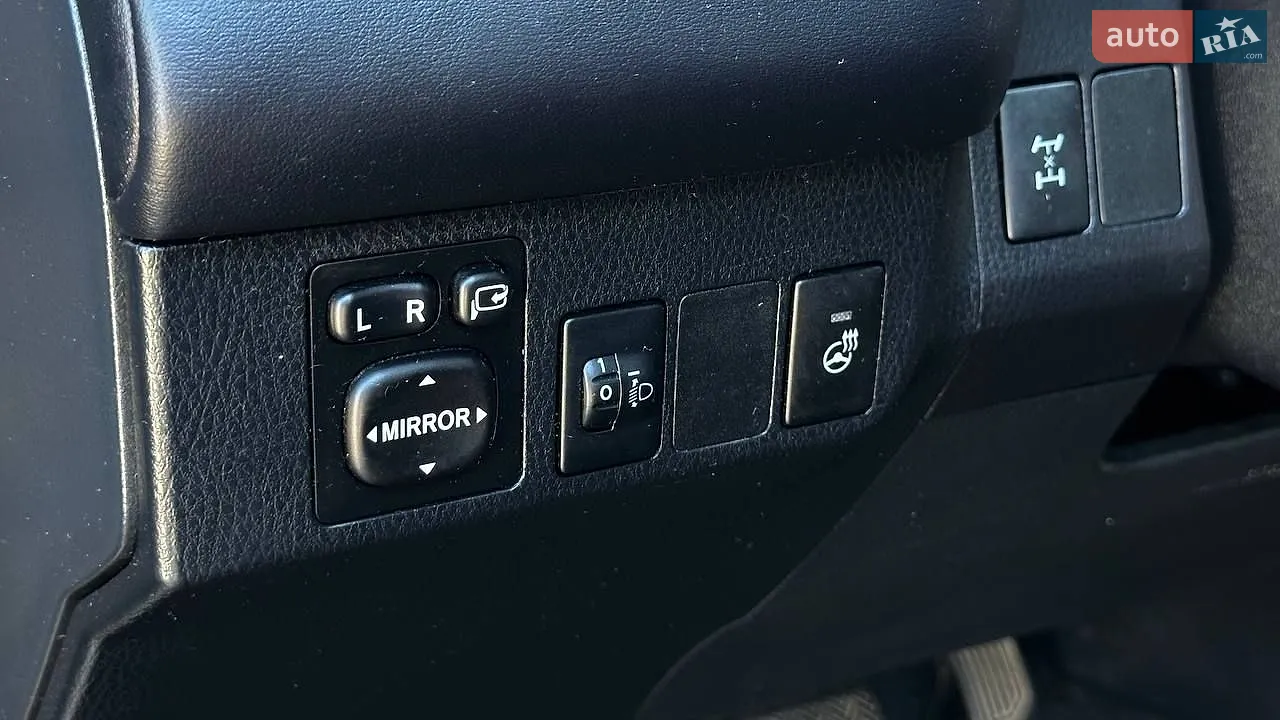 2018 Toyota RAV 4 - мініатюра 11