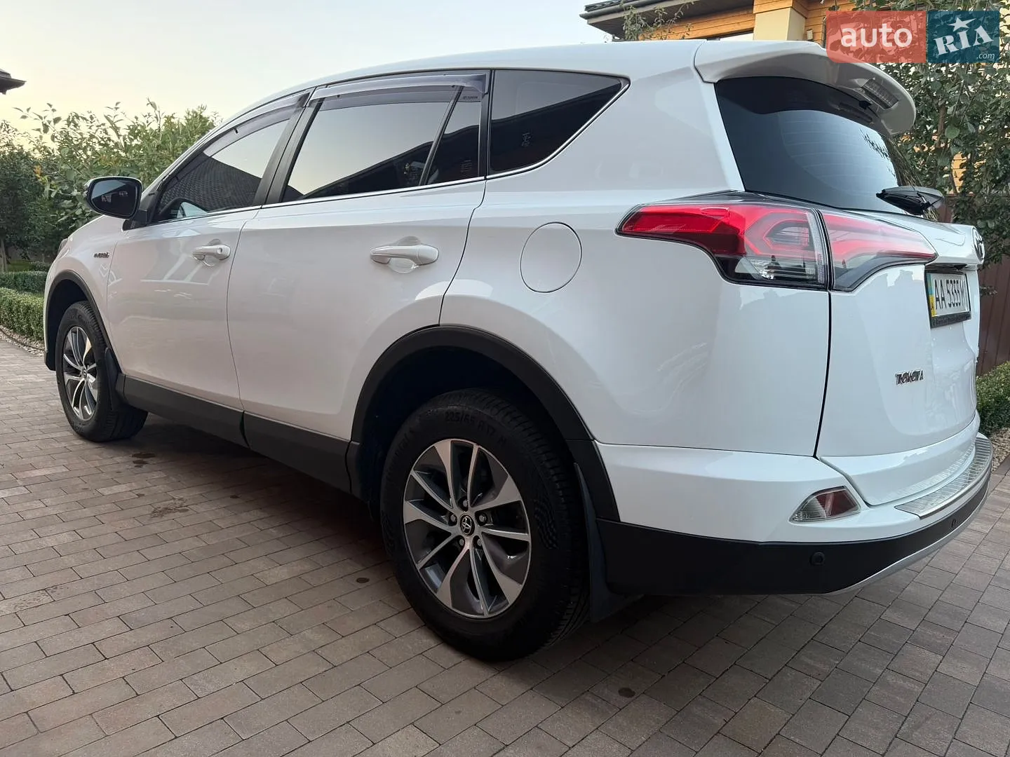 2017 Toyota RAV 4 - мініатюра 11
