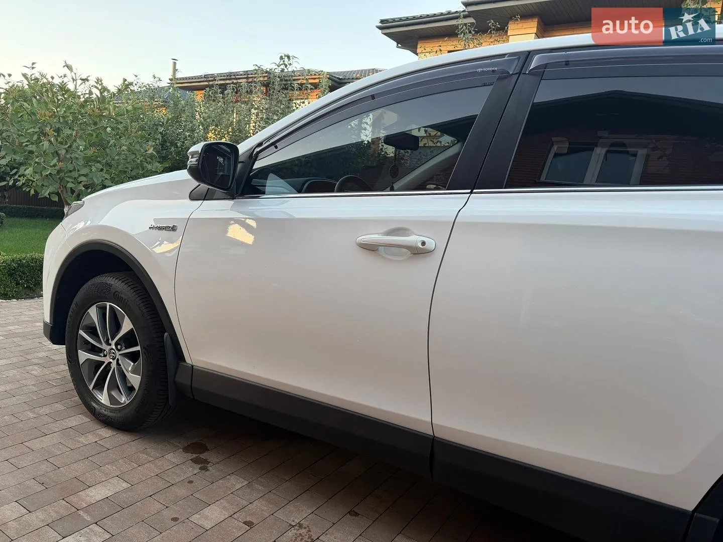 2017 Toyota RAV 4 - мініатюра 6