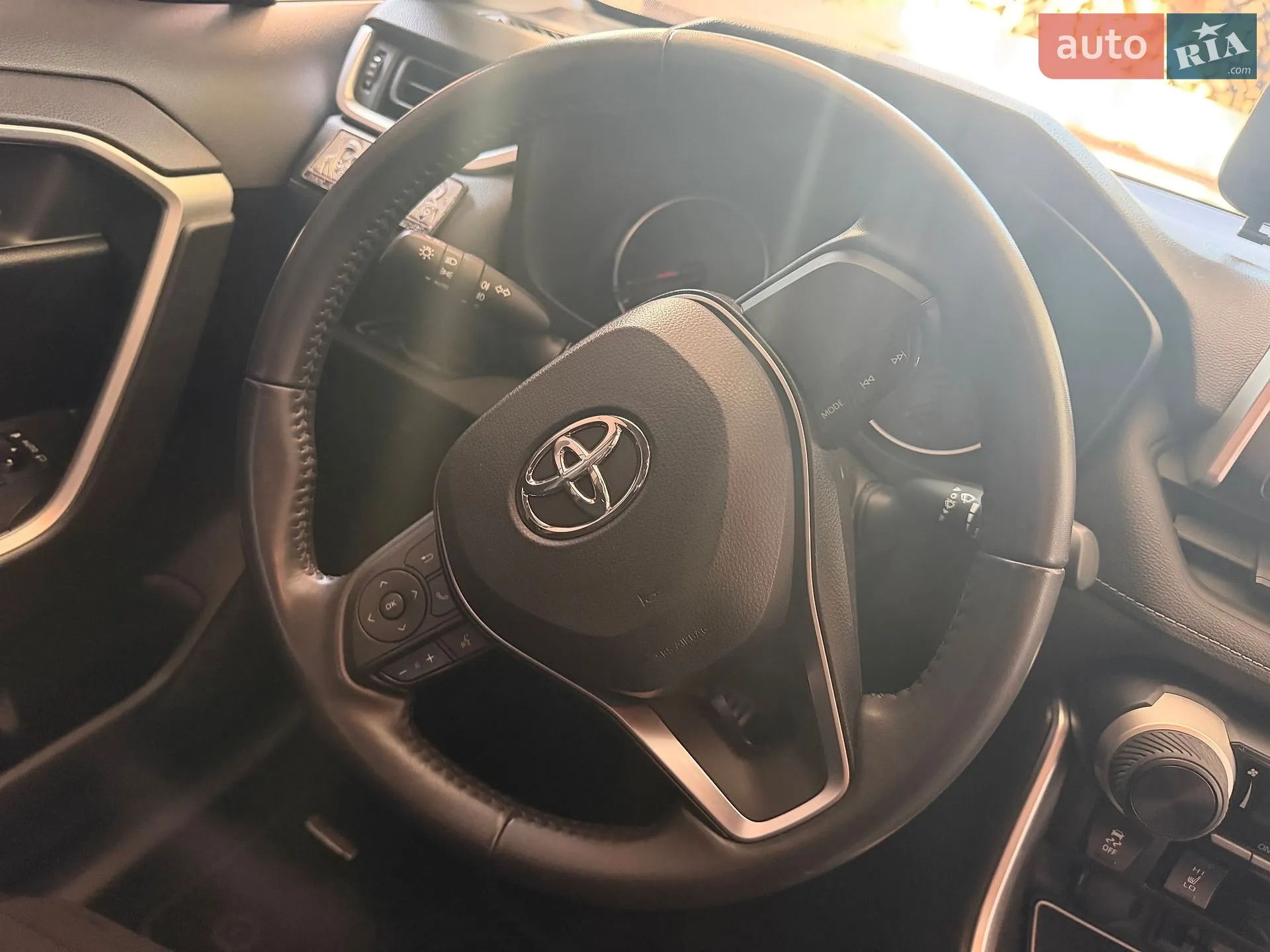 2021 Toyota RAV 4 - мініатюра 44
