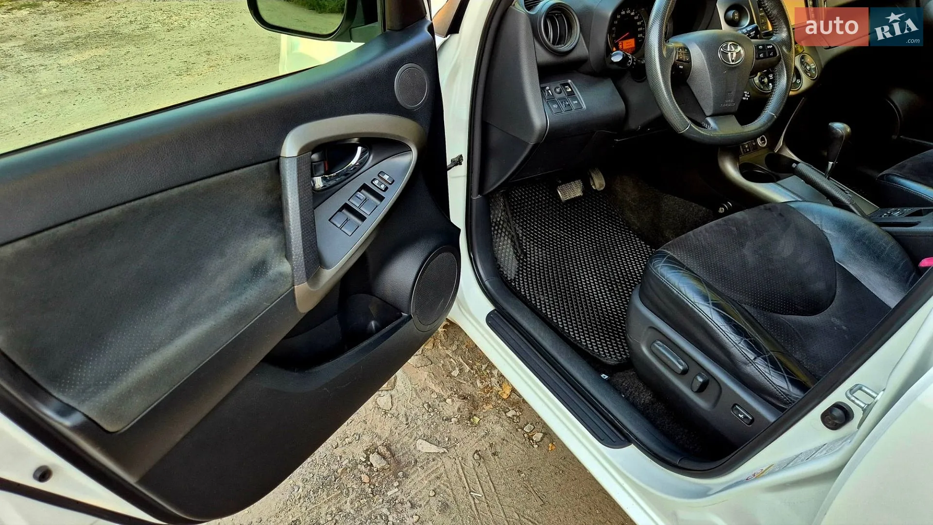2012 Toyota RAV 4 - мініатюра 12