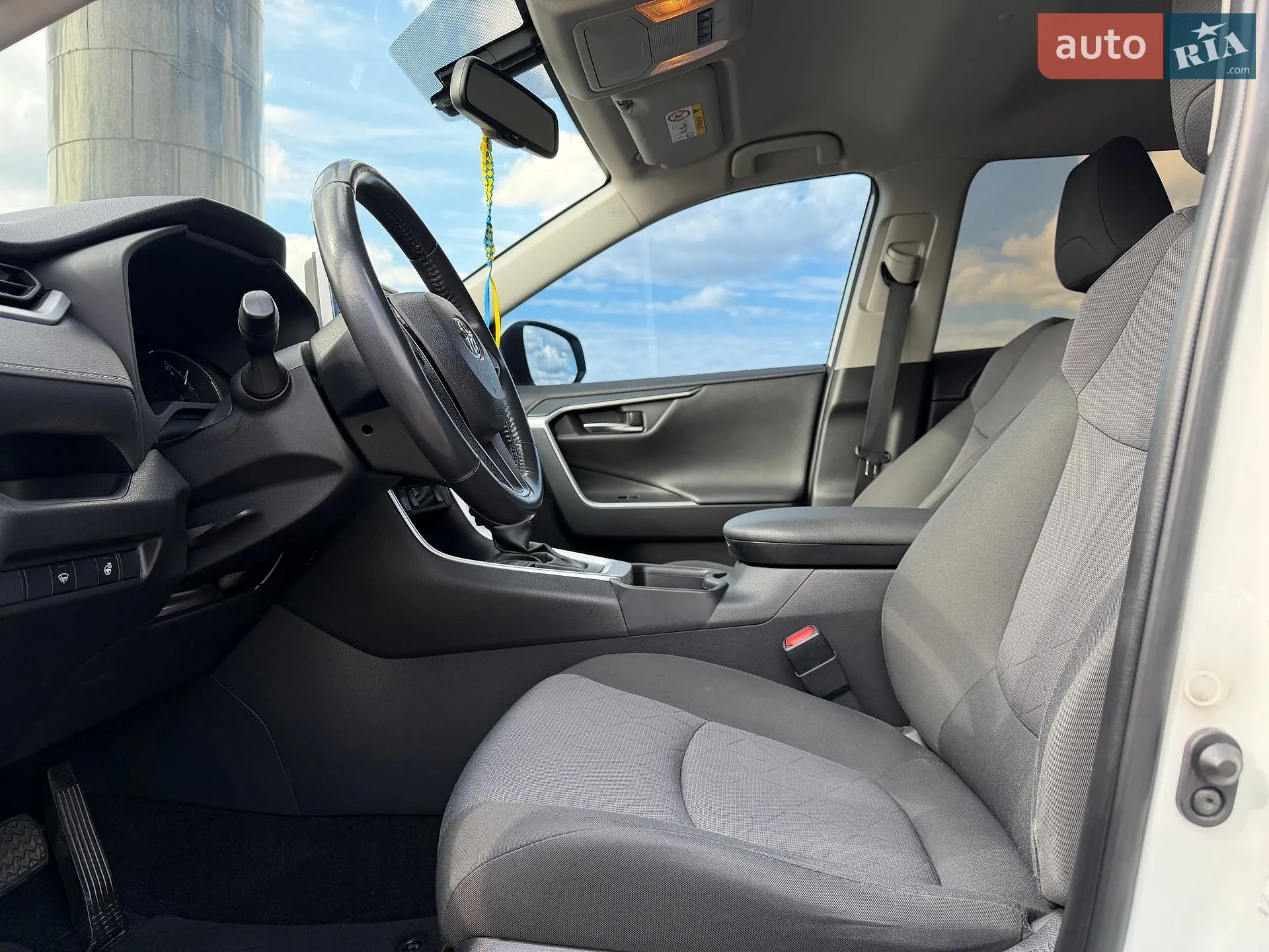 2019 Toyota RAV 4 - мініатюра 19