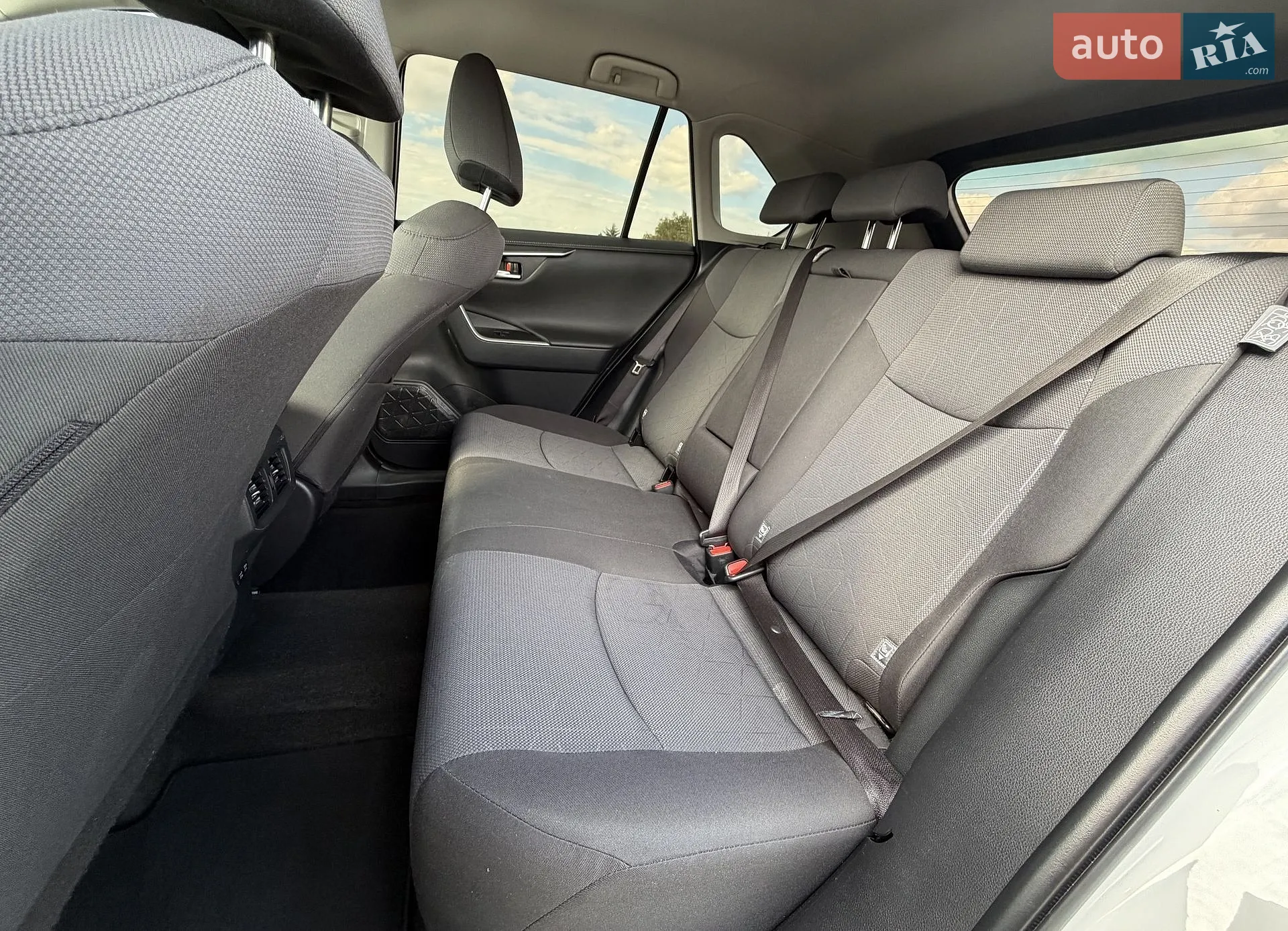 2019 Toyota RAV 4 - мініатюра 29