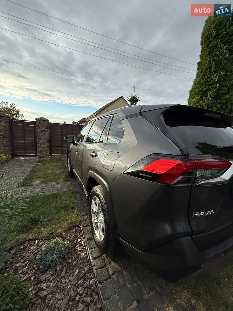 2021 Toyota RAV 4 - мініатюра 11
