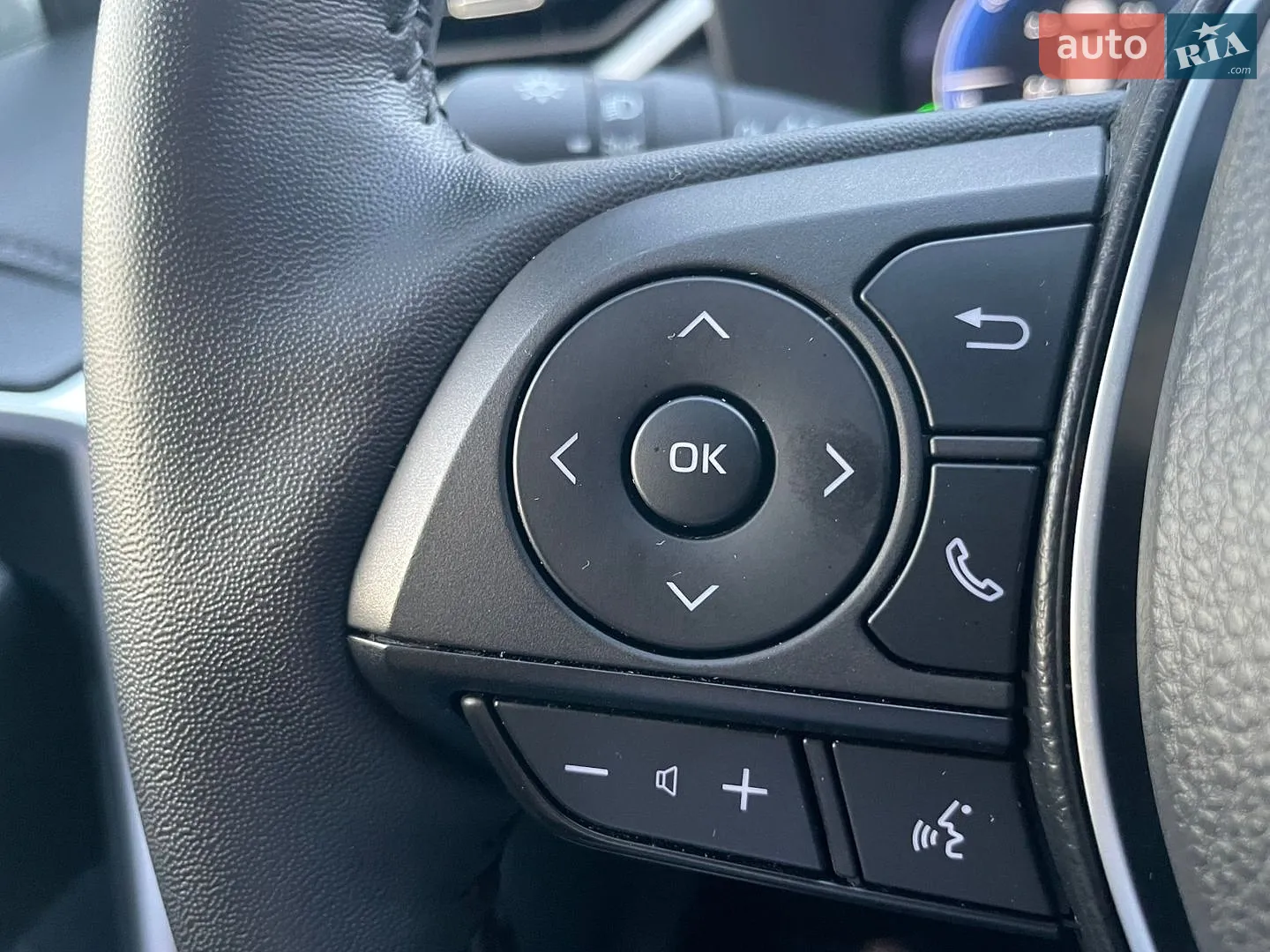 2025 Toyota RAV 4 - мініатюра 37