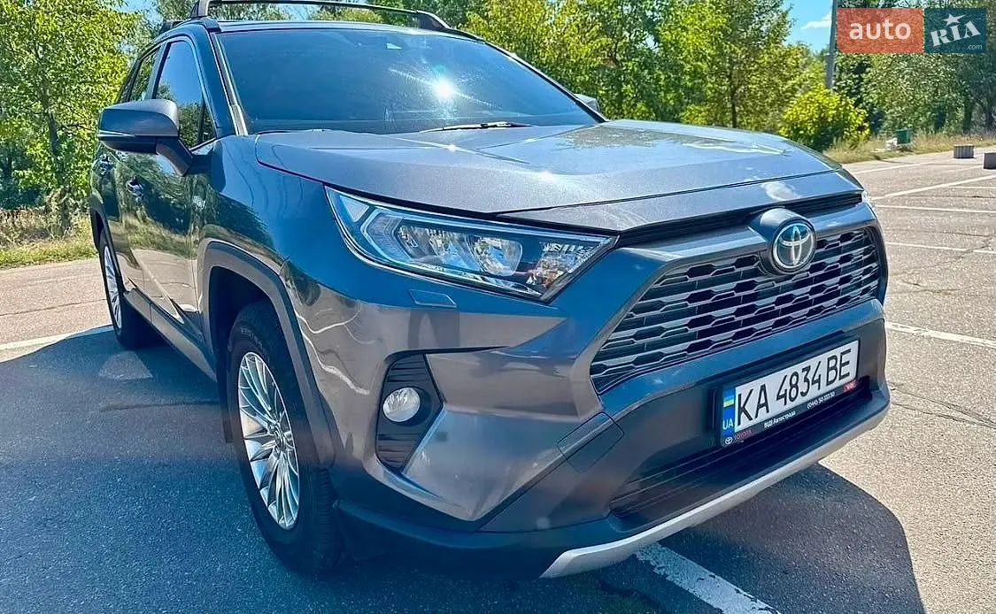 2020 Toyota RAV 4 - фото 1