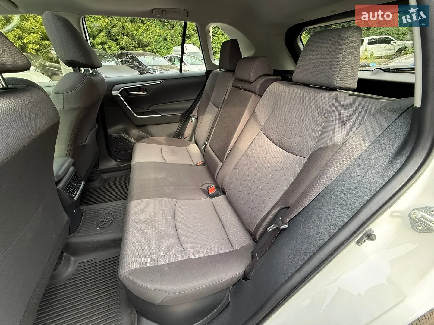 2025 Toyota RAV 4 - мініатюра 12