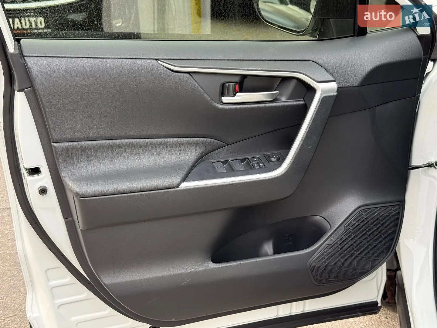 2025 Toyota RAV 4 - мініатюра 15