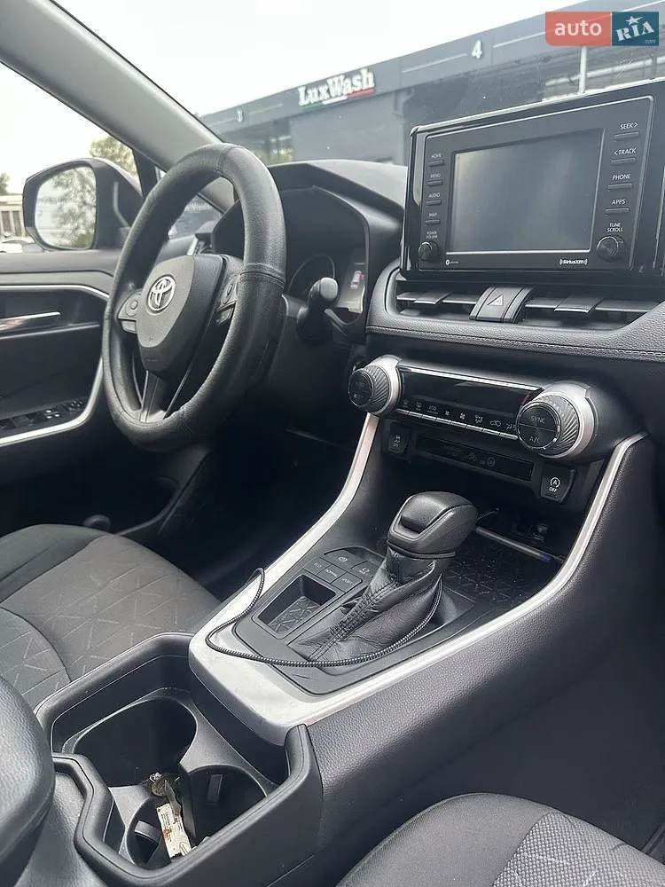 2020 Toyota RAV 4 - мініатюра 13