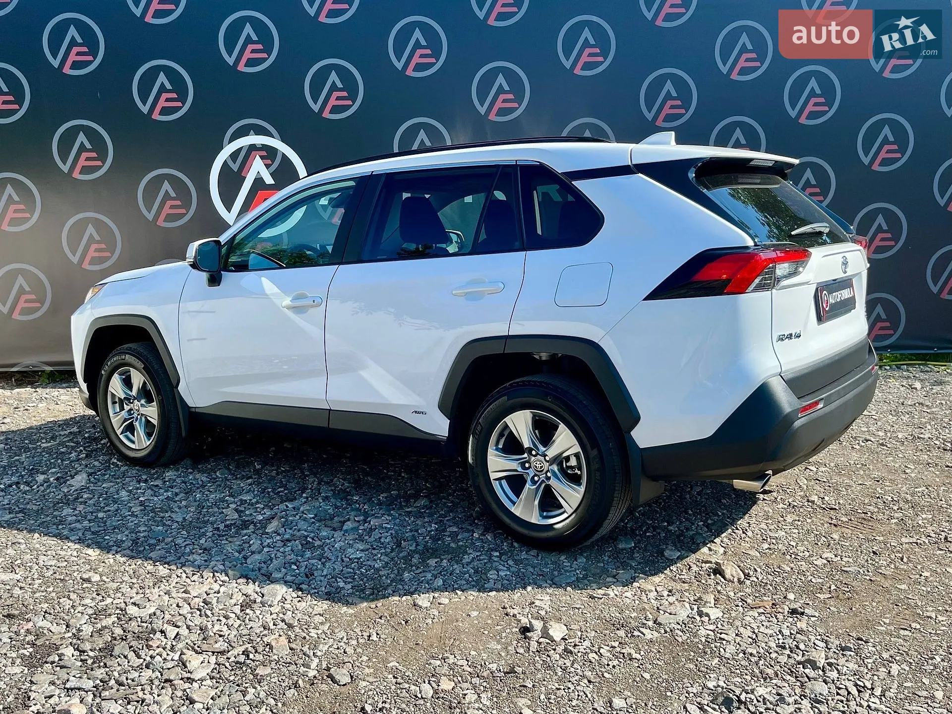 2025 Toyota RAV 4 - мініатюра 10