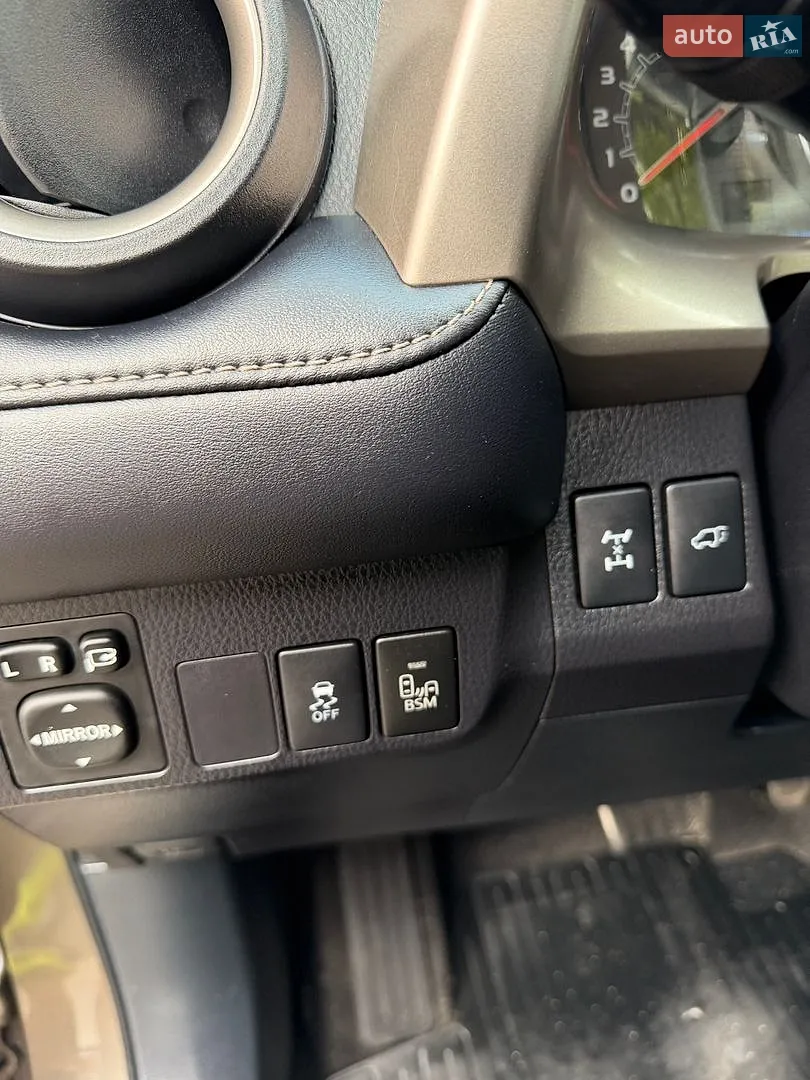 2013 Toyota RAV 4 - мініатюра 30