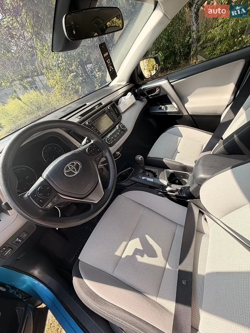 2018 Toyota RAV 4 - мініатюра 11