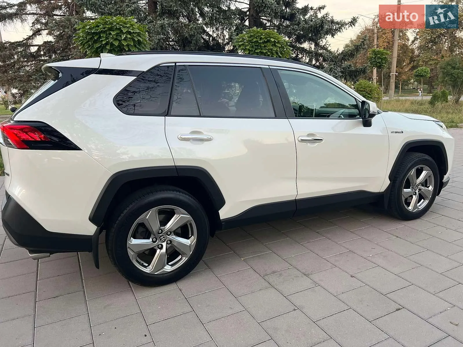 2020 Toyota RAV 4 - мініатюра 23