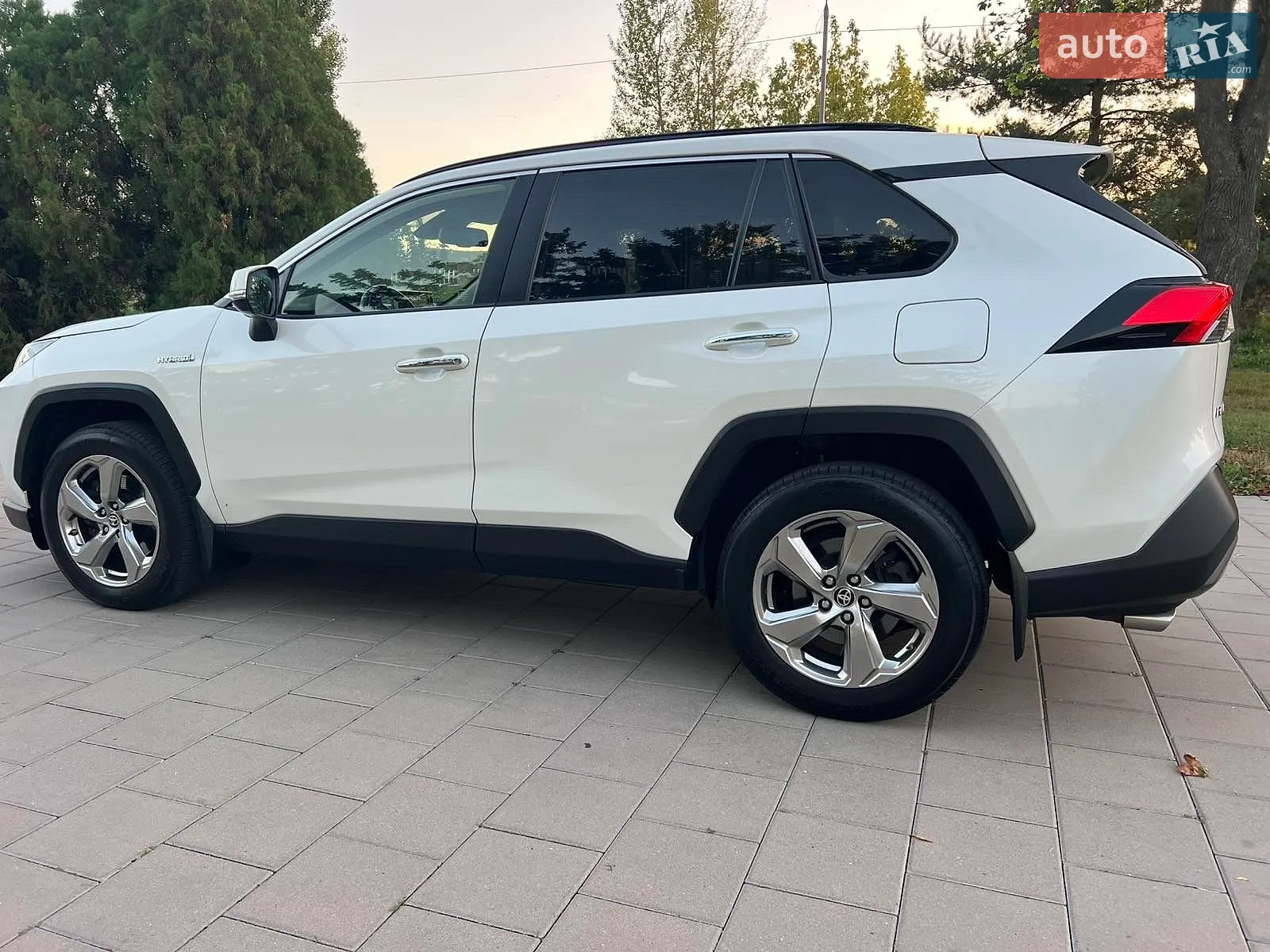 2020 Toyota RAV 4 - мініатюра 26