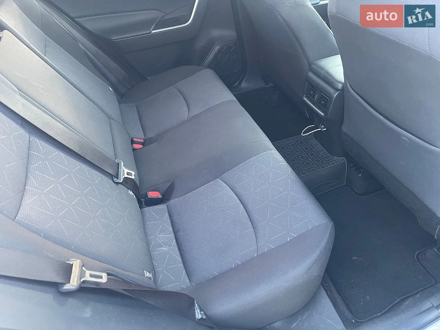 2019 Toyota RAV 4 - мініатюра 11
