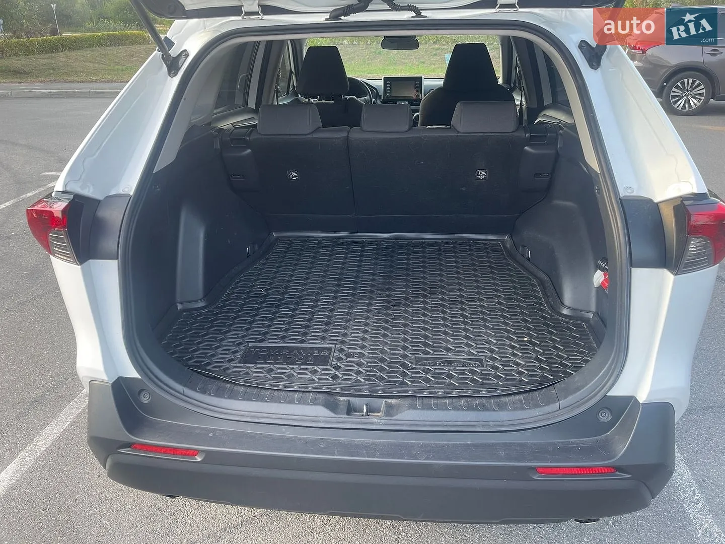 2019 Toyota RAV 4 - мініатюра 12