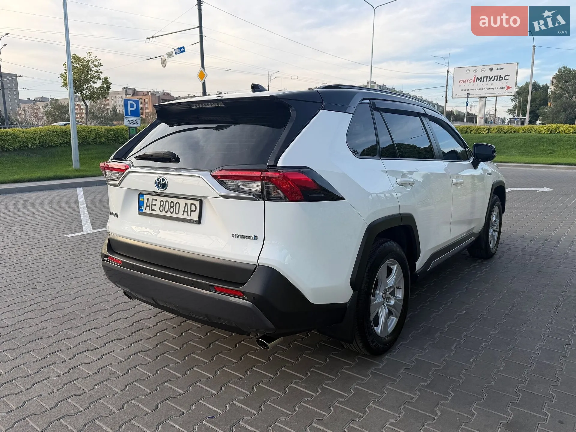 2021 Toyota RAV 4 - мініатюра 6
