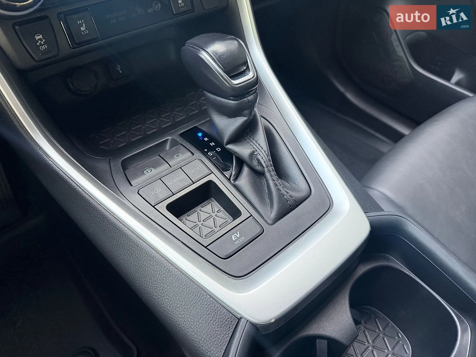 2021 Toyota RAV 4 - мініатюра 24